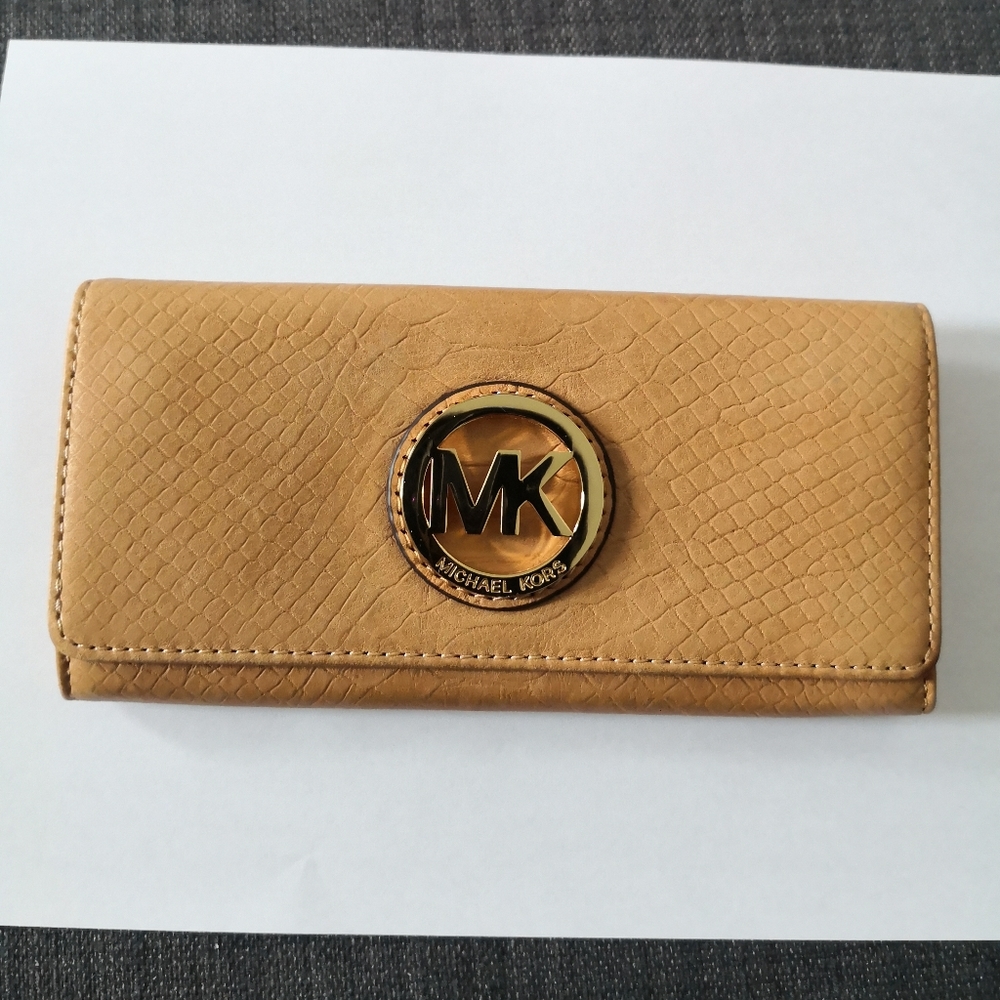 Michael Kors wallet